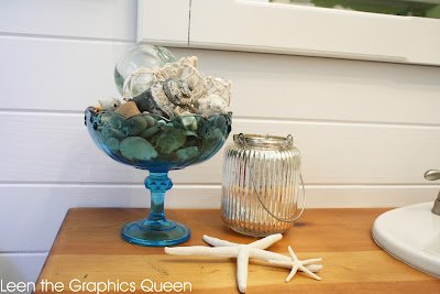 beach cottage bathroom